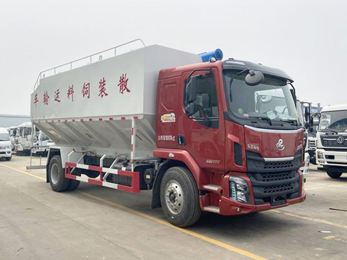 柳汽乘龙28方散装饲料车