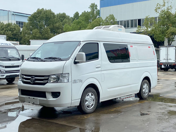 福田G7双排面包冷藏车