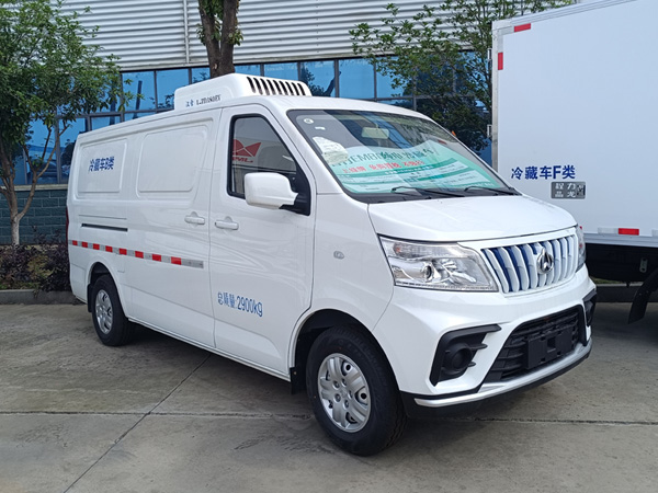长安睿行EM80纯电动冷藏车