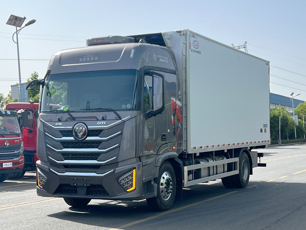 福田欧曼GTL星翼版冷藏车-6.8米厢长
