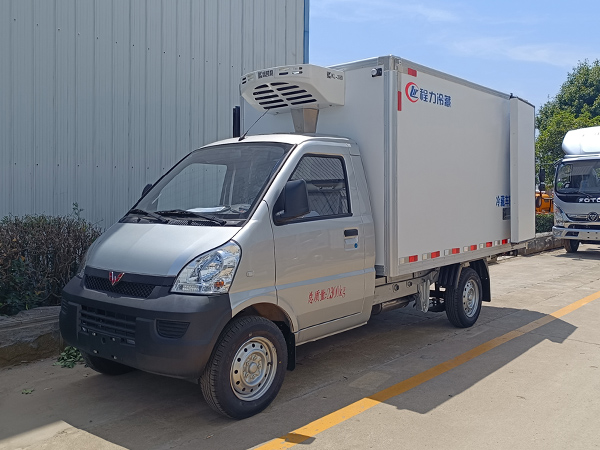 上汽通用五菱荣光小卡冷藏车