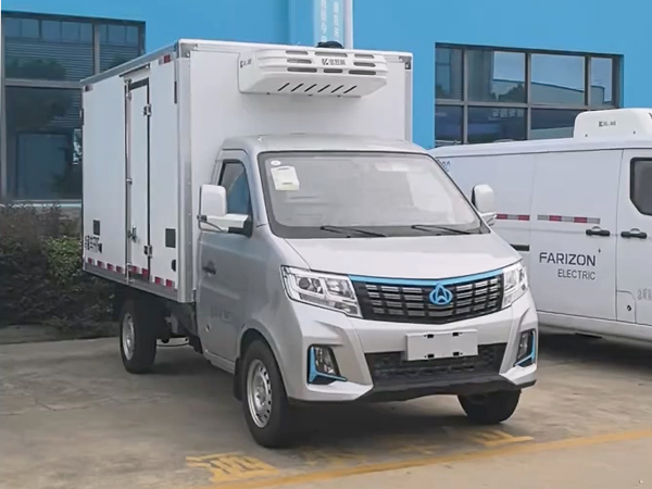 长安新豹T3 EV冷藏车