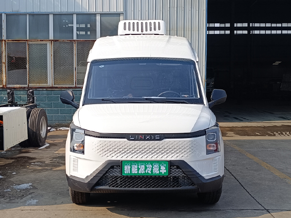 菱势黄金仓纯电动冷藏车