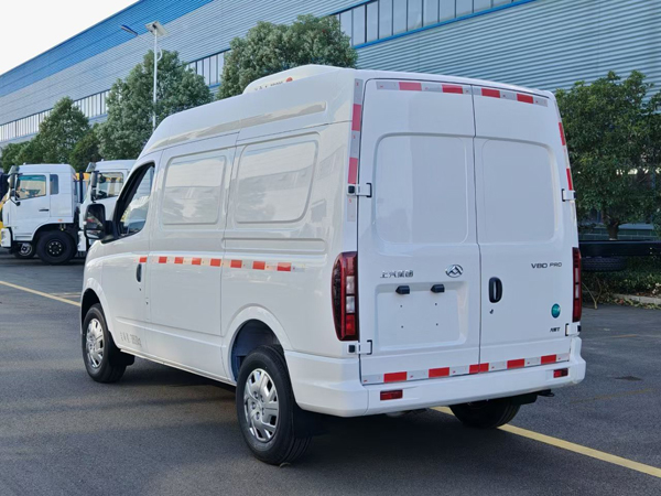 上汽大通V80冷藏车