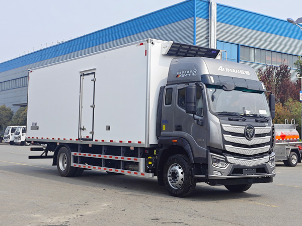 福田欧曼行星冷藏车-7.8米厢长