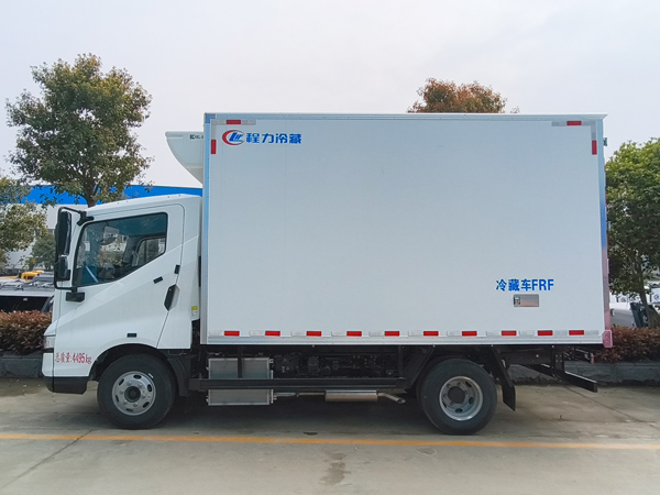 比亚迪T5DM增程式混动冷藏车