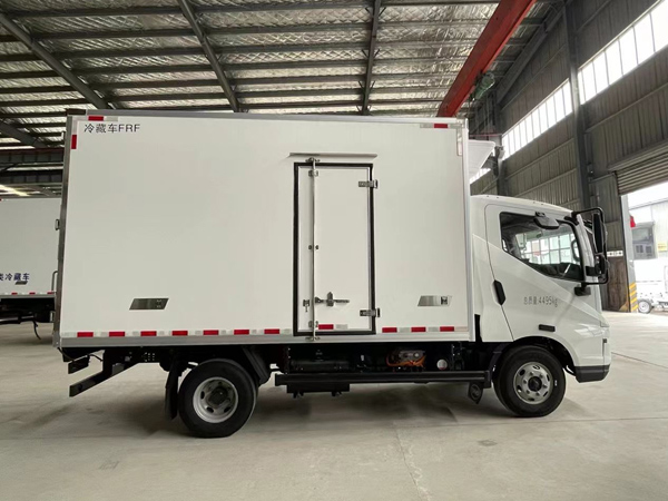 比亚迪T5DM增程式混动冷藏车