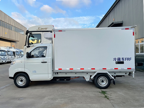 开瑞小象X5冷藏车