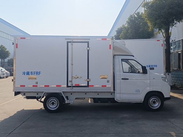 开瑞小象X5冷藏车