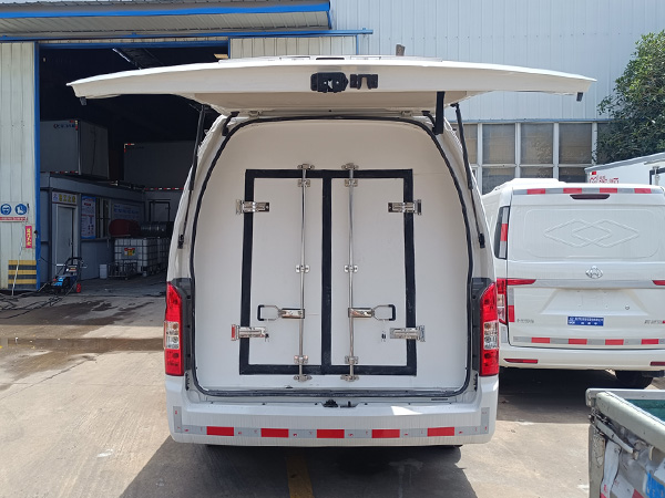 福田风景G9冷藏车，福田G9冷藏车，福田G9面包冷藏车