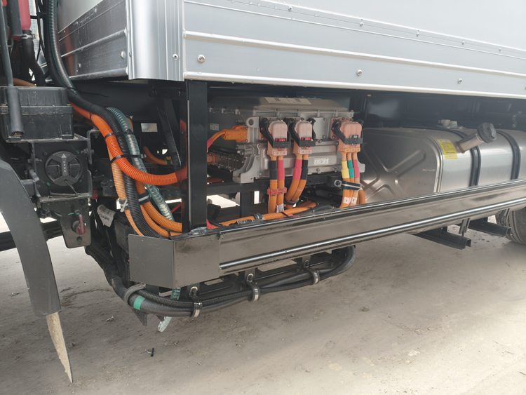 吉利远程星智H8M甲醇增程式冷藏车,吉利远程星智H8M甲醇增程式混动冷藏车,吉利远程星智H8M冷藏车,吉利远程星智H8M甲醇冷藏车,吉利远程星智H8M醇氢电动冷藏车 吉利远程星智H8M甲醇增程式冷藏车,吉利远程星智H8M甲醇增程式混动冷藏车,吉利远程星智H8M冷藏车,吉利远程星智H8M甲醇冷藏车,吉利远程星智H8M醇氢电动冷藏车