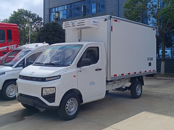 吉利远程F1E纯电动冷藏车-3.2米厢长