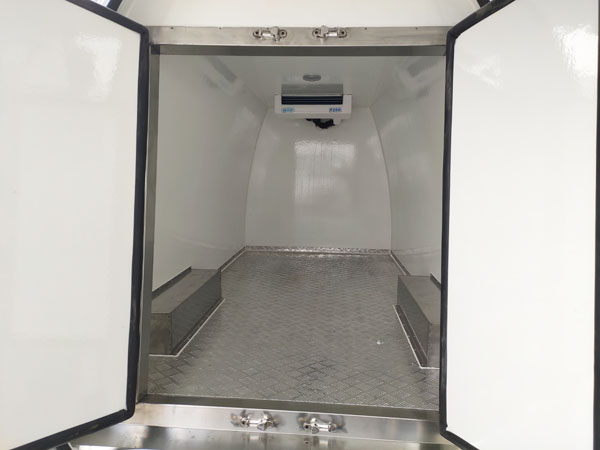 长安睿行M80冷藏车，长安面包冷藏车，长安睿行冷藏车，长安冷藏面包车