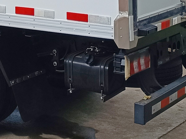 江淮威铃M6天然气冷藏车，江淮威铃M6冷藏车，江淮双燃料冷藏车，江淮天然气冷藏车，江淮油气两用冷藏车