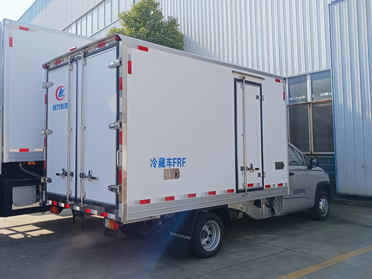 五菱菱势黄金卡纯电动冷藏车，菱势黄金卡冷藏车，菱势黄金卡后双轮冷藏车，五菱菱势纯电动小型冷藏车